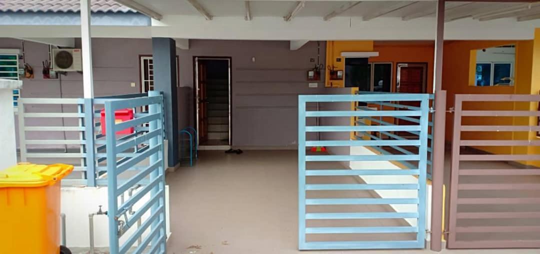 Villa Purple Townhouse 3R2B Wifi Sekinchan Exterior foto